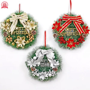 Eco-Friendly Plastic Modern Christmas Wreath Artificial Flowers Garland Greenery Outdoor Window Layout Door Hanging Decoration