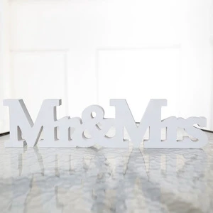 White Wooden Mr & Mrs Letters Wedding Table Decoration 3D Freestanding Sign for Bridal Shower Engagement Party Photo Booth Props
