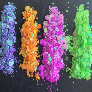 Wholesale Pearl Rainbow Glitter 1kg Mix Chunky Glitter Bulk Resin Craft Snow Globe Glitter For Decorations