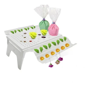 Cake Decorating Holder