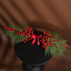 New Custom-designed Handmade Eco-Friendly Trumpet Wreath Decoration with Red Fruit Bow for Christmas Home Office Party Supplies