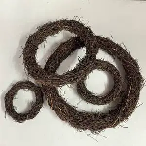 Wholesale Artificial Christmas Wreaths, Various Sizes of Hanging Flower Vines for Display in Store windows and Home Decorations.