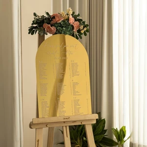 Eco-friendly Luxury/Modern Simple Customizable Wedding Neon Sign Last Name Message Holder Acrylic Butterfly Welcome Board Sign