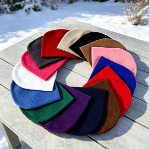 HK34 Fashion Minimalist Cuffless Beanie Supplier Customizable Solid Shade Winter Warm Cap Unisex Holiday Trip Daily Decor Hat