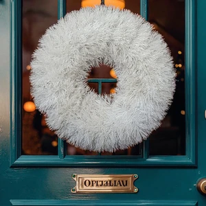 Manufacturer's Direct Eco-Friendly Modern Round Christmas Wreath Wall Hanging Indoor Party Atmosphere Decoration Pet+PP Material