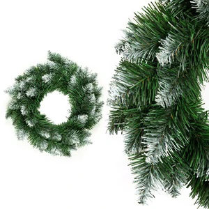 Festive Holiday Accent Christmas Wreath Decoration Elegant Garland for Festive Home Decor