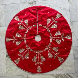 Luxury Christmas Tree Stand and Skirt Set with Elegant Detailing for Premium Holiday Decoration and Festive Style