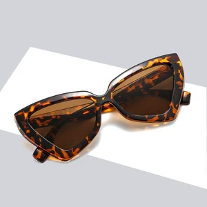 European American-style Triangular Cat-Eye Sunglasses UV400 Protection Retro Trendy Unisex Full Frame Beige Jelly-Colored