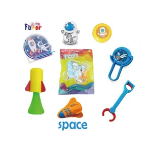 Wholesale Promotional Gift Carnival Gift Goodie Bag Fillers 8PCS Classic Plastic Space Party Favor in Bulk