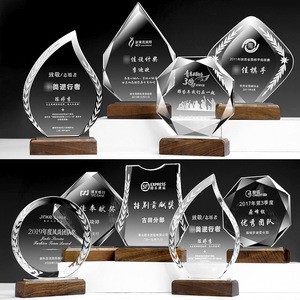 Company Annual Meeting Souvenir Solid Wood Base Crystal Awards Color Printed Crystal Trophy
