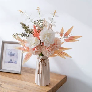 Wholesale Wedding Decoration Floral Table Centerpieces Artificial Silk Flowers Bride Dandelion Bouquet for Home Party Decor