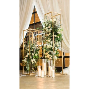 Wedding Tabletop Centerpiece Gold Color Set of 2 Different Size Metal Flower Stand for Wedding Party Event Decoration