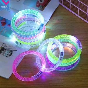 Factory Outlet T-Worthy LED Dance Bracelet Wristband Plastic Bubble Christmas Party Supplies Portable Promotion