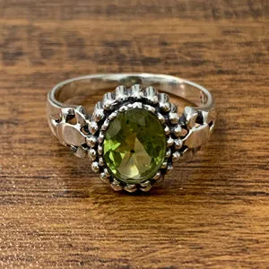 925 Sterling Silver Peridot Ring for Unisex Oval Green Gemstone Handmade Jewelry Wholesale