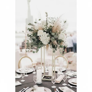 Elegant Stylish Vintage-style Eco-friendly Customizable Metal Table Wedding Centerpiece Floral Arrangements Custom Wedding Decor