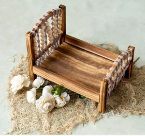 Wholesale Price Newborn Photography Props Solid Wooden Farmhouse Style Safe Bed for Baby Shooting in Bedroom Living Room & Park
