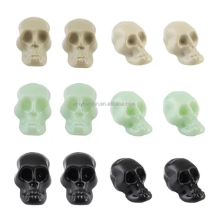 Hot Sale New Item Novelty Plastic Skeleton Toy Party Favor Halloween Supplier Toy Luminous Skeleton Cake Decoration Toy for Kids