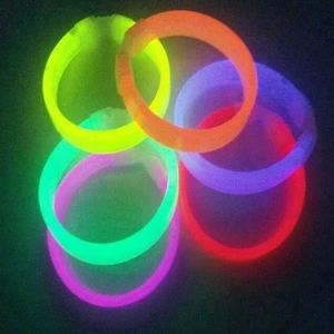 Customized Light-Up Glow Plastic Bracelets for Parties and Concerts