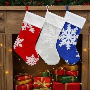 Wholesale Eco-Friendly Silk Screen Printed Large Personalized Snowflakes Jacquard Plush Velvet Quilted Christmas Stockings