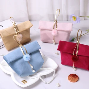 Reusable Gift Wrapping Handbags Party Favor Boxes Small Velvet Wedding Candy Bags for Party Favors Baby Shower Christmas