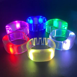 Custom LOGO Wireless RGB LED Wristband Party Supplier's DMX Remote Control Light-Up LED Bracelet Promotional Party Supplies