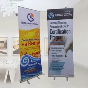 Customized Aluminum Frame Retractable Banner Stand with Portable Design for Wedding Advertising Events