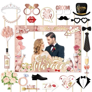 New Wedding Party Supplies Bride Groom Engagement Paper Photo Frame Props for Wedding & Engagement Decorations Photo Booth
