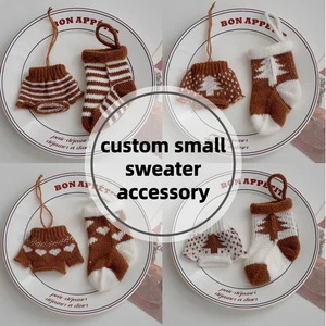 Songshan Toys OEM ODM Hot Sale Cloth And Sock Small Christmas Sweater Decoration Gift Customized Mini Knitted Accessory For Doll