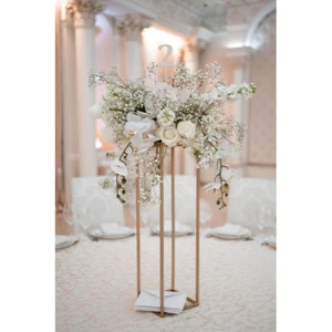 Finest Quality Gold Color Metal Wedding Decor Design Creation International Trending Home Decor Centerpieces Table Application