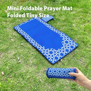 Custom Waterproof Pocket Muslim Prayer Blanket Strap Outdoor Picnic Mat Waterproof Beach Camping Beach Pocket Rug With Logo