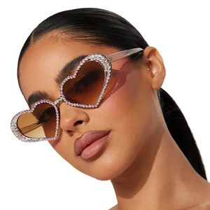 Sparkling Heart Lens Glasses with Rhinestone Decoration Party Glam Accessory for Women Festival and Club Night Outfit Essential
