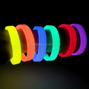 Decoration Gift Glow Stick Bracelet Customized Printed for Party Concert Glow Bracelet and Wedding Favors
