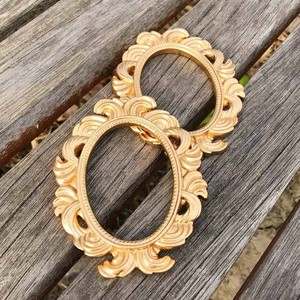 Vintage Style Gold Picture Frame Cutouts Party Photo Booth Props