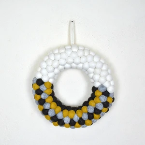 Modern Felt Ball Wreath Round Shape Handmade 100% Wool Factory Decor White Black Yellow Gray Colorful Holiday Home Decoration