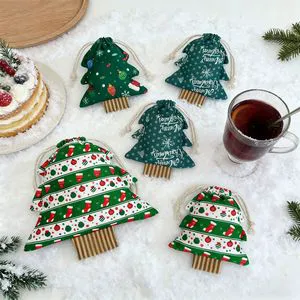 Christmas tree-shaped printed bouquets, pocket Christmas ornaments, window display, party atmosphere hanging decorations