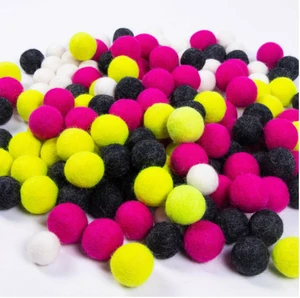 Wholesale Eco-friendly Traditional Christmas Handmade Dyed Felt Ball Garland Pure New Zealand Wool Customized Sizes Colors Gifts