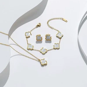 Wholesale 18K Gold Plated 15MM Four-leaf Clover Stainless Steel Jewelry Set Fashion Lucky Clover Bracelet