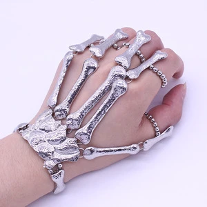 Gothic Retro Punk Skeleton Bracelets Alloy Ghost Claw Halloween Accessories Flexible Finger Skeleton Bracelets for Man