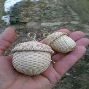 Modern Holiday Tree Decor Set Includes Natural Rattan Christmas Bell Ornament Handmade Rustic Hanging Accessories Eco-Friendly