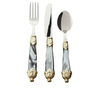 Stylish Kitchen Tabletop Dinnerware Set Elegant Cutlery for Parties Sustainable Flatware Decorative Kitchen Table Decorative