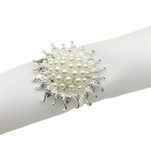 精美的金属合金银葵花餐巾戒指用于婚礼