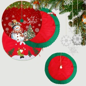 BINLU Festive Holiday Decoration Red and Green Scallop Edge Christmas Tree Skirt Stand and Accessories