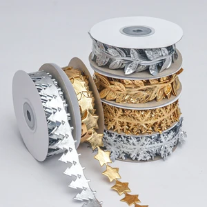 New Arrival Festive 2/3cm Embossed Gold Silver Christmas Ribbon for Xmas Gift Wrapping 10 Yards/Roll
