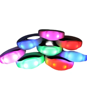 High Quality 7 Lighting Colors LED Voice Control Bracelet Flashing Bangle Sound Activated ABS Silicone 14+ Party Favors