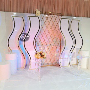 Outdoor Romantic White Wedding Stage Set for Event Party Background Decoration