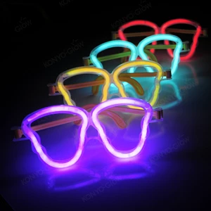 Hot Selling Skull Shaped Glow Stick Glasses Luminous Eyeglasses for Halloween Party