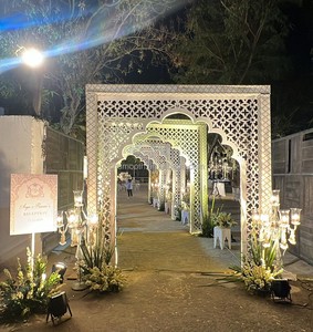 SMOOTH Quality Wedding Stage White Engraved Hollow Metal Square Arch Event Backdrop Set Decorations for Events Party Supplies