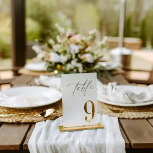 Acrylic Wedding Table Number Signs White Tabletop Place Cards with Gold Silk-Screened Numbers and Display Stands