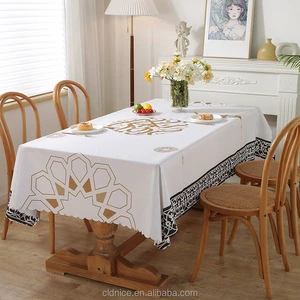 Nice Eid Mubarak Ramadan Kareem Decorations Polyester Table Cover Moon Star Tablecloth Muslim Party Supplies Gift Set OEM/ODM