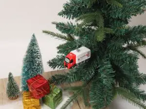 Cartoon Snowfall Truck Hanging Ornament Handcrafted Glass Christmas Decor with Evergreen Tree Holiday Gift